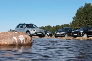 Dissimilar. Audi Q7, BMW X5, Mercedes-Benz GL 450 and Porsche Cayenne S