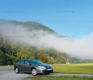 Terrible on the face... Renault Laguna III