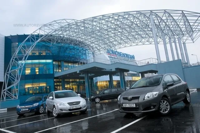 Sowing. Kia cee'd, Mazda 3, Opel Astra and Toyota Auris