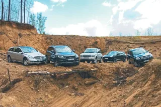Трішки зайвого. Audi Q7 4.2FSI, Mercedes ML350 off-road pro, Mercedes R350, Porsche Cayenne S, Range Rover 4.4 Vogue