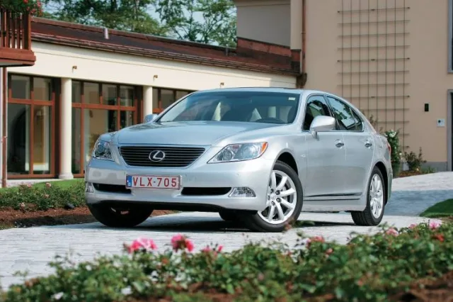 J-фактор. Lexus LS 460
