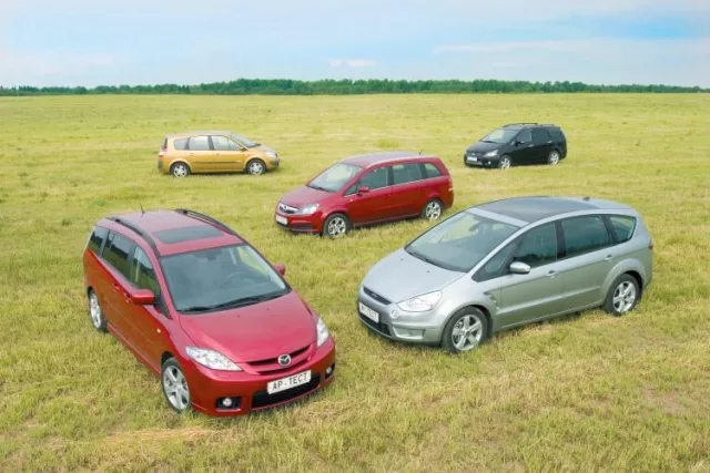 In support of birth rate. Ford S-MAX, Mazda 5, Mitsubishi Grandis, Opel Zafira, Renault Grand Scenic
