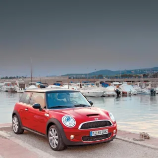 Democracy. Mini Cooper S second generation
