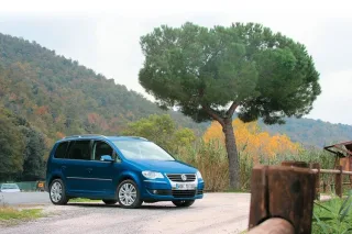Поліцейська історія. Volkswagen Touran - сам собі паркувальник