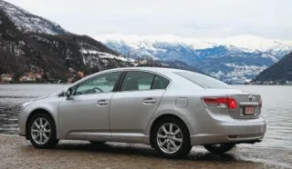 Toyota Avensis. Новий, як і раніше