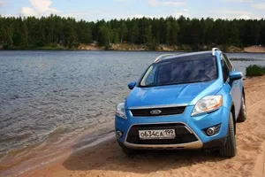 Тест-драйв Ford Kuga 2.5 AT: С автоматом наперевес