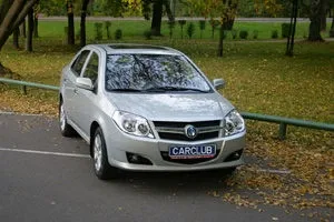 Geely MK: Велкам ту Чайна С-клас