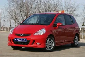 Honda Jazz: Місткий катер