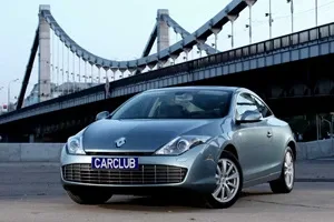 Тест-драйв Renault Laguna Coupe: высокий стиль