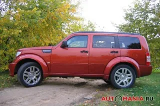 Dodge Nitro RT 4.0. A stylish guy in a fashionable body kit.