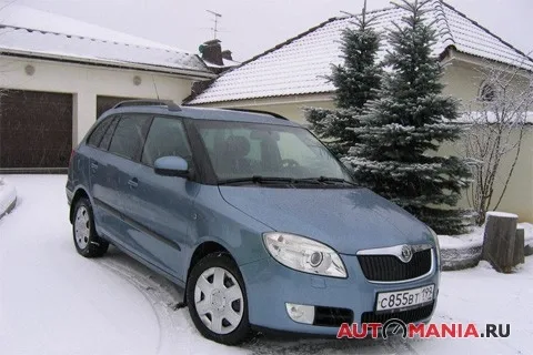 Skoda Fabia Combi. Справжня «сімейна рухомість», а не «сарай» на колесах.