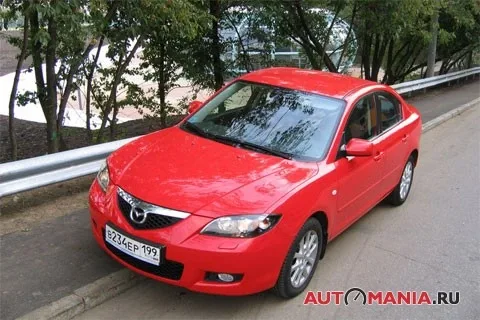 Mazda 3. Інтриганка і забіяка.