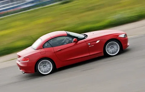 Нелёгкое поведение. Стоит ли по-прежнему оставаться мужиком за рулём BMW Z4