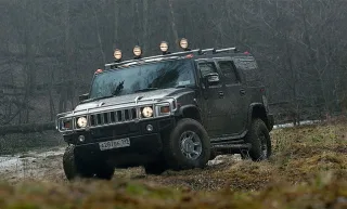 Hummer H2.