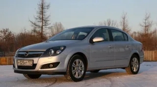 Opel Astra Sedan.