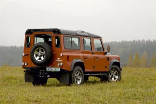 Унікальний Land Rover Defender Fire