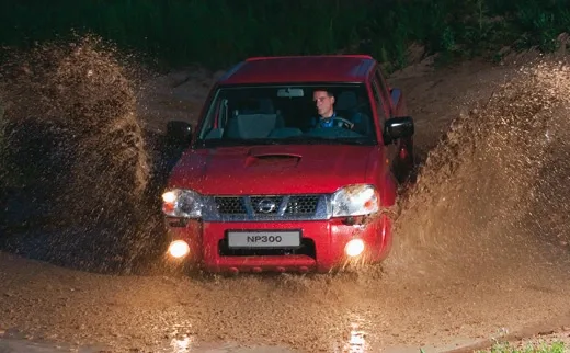 Самый дешевый японский пикап Nissan NP 300