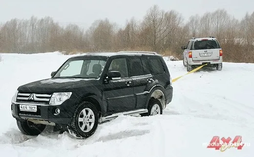 Думаете, Mitsubishi Pajero способен легко обойти Ford Explorer?