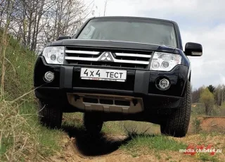 Mitsubishi Pajero fourth generation