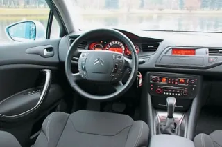 Citroen C5 HDI 2.0. From $36,484 (UAH 291,870)