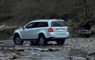 Mercedes-Benz GL got a facelift and rear