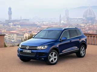Три машини і гібрид. Яким має і не має бути новий Volkswagen Touareg