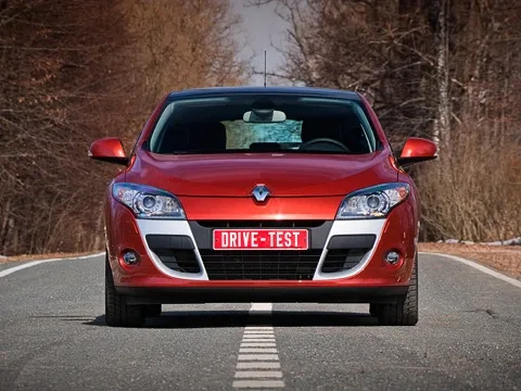 Ваніль. Чим приправлена суміш спорту з туризмом у Renault Megane Coupe