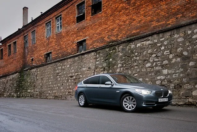 BMW 5-Series GT.