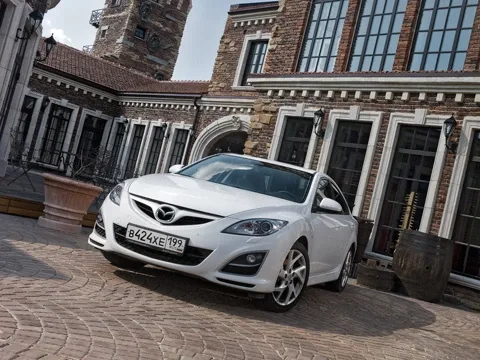 Макияж. Чем отличается обновлённая Mazda6 от старой «шестёрки»