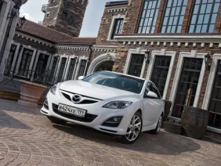 Makeup. How the updated Mazda6 differs from the old 'six'
