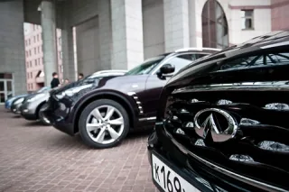 В городе IN. Обкатываем Infiniti G37 Cabrio, EX37 и G25 за день