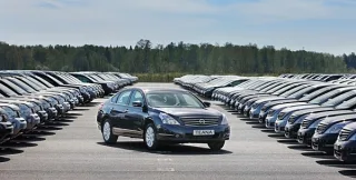 Nissan Teana Four: Статус має значення.