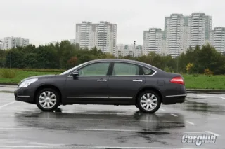 Тест-драйв Nissan Teana Four: бізнес за МКАДом