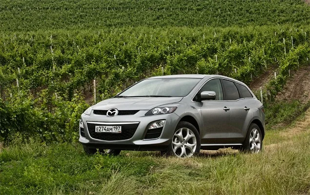 Оновлена Mazda CX-7.