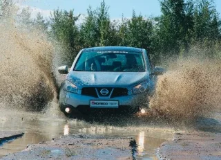 Кросовер до 25 000 доларів. Mitsubishi ASX vs Nissan Qashqai