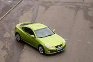 Тест-драйв Hyundai Genesis Coupe: Lime за лимон