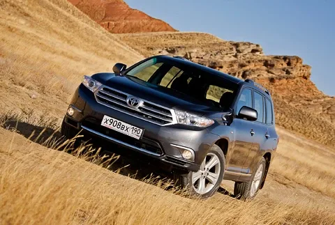 Не шовковий шлях. Доводимо до поволзької крайності кросовер Toyota Highlander
