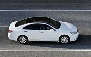 Wrong button? Reflecting on the place of the Lexus ES 350 sedan in life