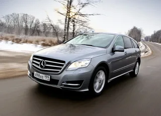 Featured ad. We go to Volokolamsk in a Mercedes-Benz R-Class minivan
