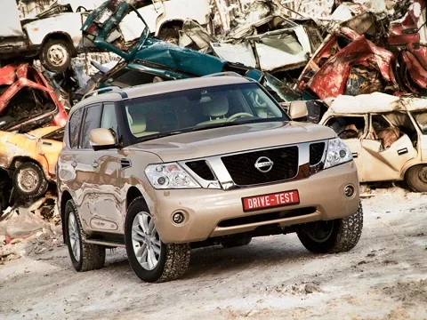 Different physics. Measuring the force of attraction with the Nissan Patrol SUV