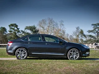 Merlot. Tasting Citroen C5 on the roads of the Bordeaux region