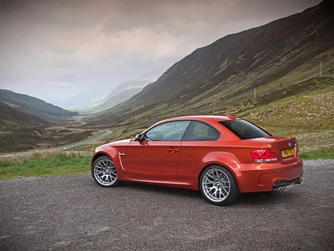 Зазеркалье. Притворяемся британцами в немецком купе BMW 1 Series M