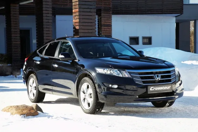 Honda Crosstour.