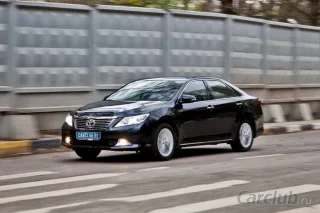 Тест-драйв Toyota Camry: синонім консерватизму