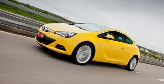 Высматриваем в трёхдверке Opel Astra GTC черты хот-хэтча