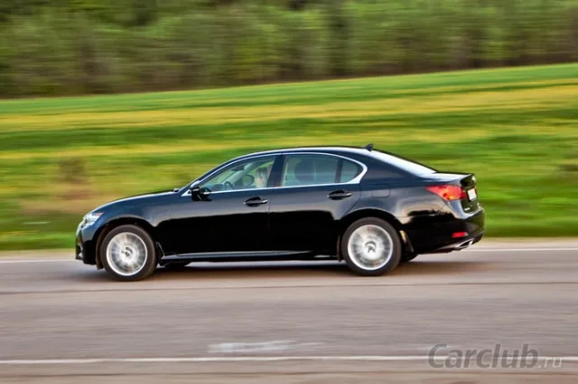 Test drive Lexus GS 350 AWD: within striking distance
