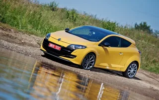 Renault Exploring the dual nature of the Renault Megane RS hot hatch