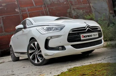 Citroen DS5. Заради мистецтва