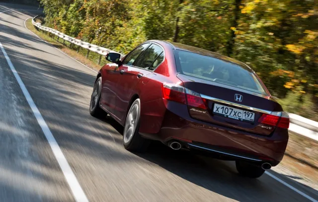 Аналізуємо ДНК седана Honda Accord нового покоління