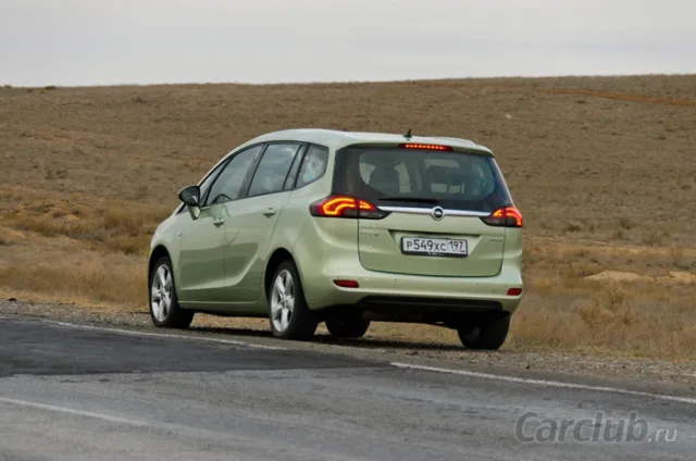 Тест-драйв Opel Zafira Tourer: не, стесняйтесь